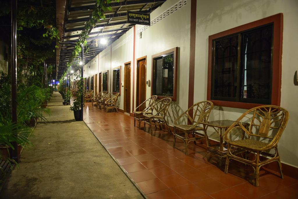 Zana Beach Guesthouse シアヌークビル エクステリア 写真